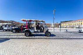 Tuk-Tuks Are Clogging Streets And Making Our City Unlivable