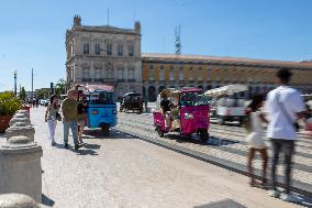 Tuk-Tuks Are Clogging Streets And Making Our City Unlivable