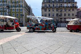 Tuk-Tuks Are Clogging Streets And Making Our City Unlivable