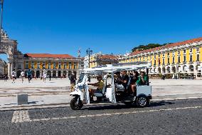 Tuk-Tuks Are Clogging Streets And Making Our City Unlivable