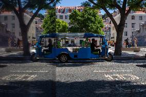 Tuk-Tuks Are Clogging Streets And Making Our City Unlivable