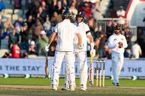 England v Sri Lanka - 1st Test Match: Day Four