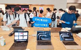 Apple Education Discount Promotion in Shanghai