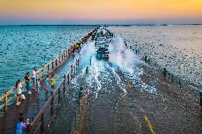 The Most Beautiful Water Road in China