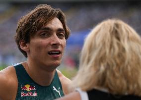 Armand Duplantis Sets New World Record At Wanda Diamond League In Silesia