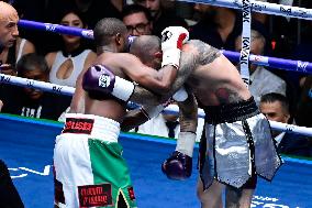 Floyd Mayweather v John Gotti III - Mexico City