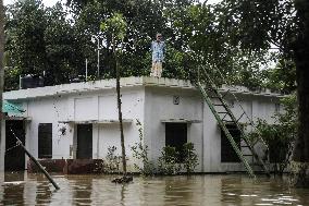 Deadly Floods Strike Troubled Bangladesh