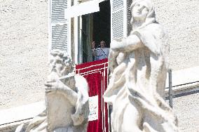 Pope Francis Angelus Prayer - Vatican