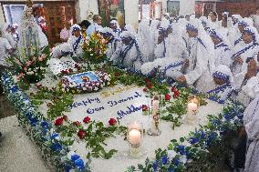 Birthday Celebration Of Saint Teresa In Kolkata.