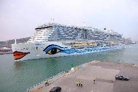 Aida Cosma Ocean Liner - Barcelona