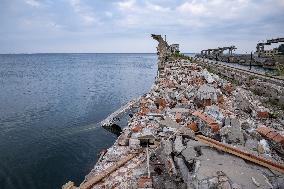 Exhibition hall at former USSR submarine base collapses into sea