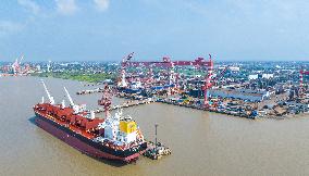 Ship Enterprise Production in Nantong