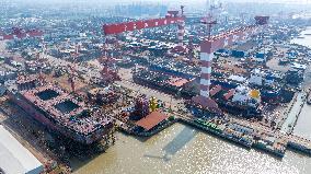 Ship Enterprise Production in Nantong