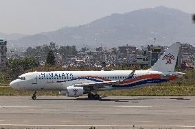 Himalaya Airlines Airbus A320