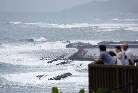 Strong typhoon heading toward southwestern Japan