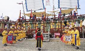 Historical ship replica arrives in Shimonoseki