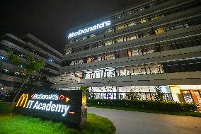 McDonald's China Science and Technology Research and Development Center Building in Nanjing