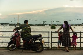 Mekong Water Level Rises - Vientiane