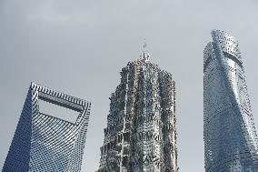 Super High-rise Landmark Building in Shanghai