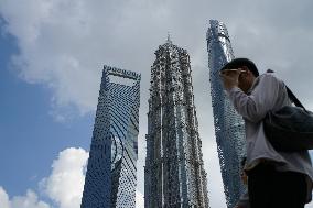 Super High-rise Landmark Building in Shanghai