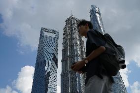 Super High-rise Landmark Building in Shanghai