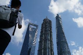 Super High-rise Landmark Building in Shanghai