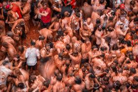 Tomatina De Bunol - Spain