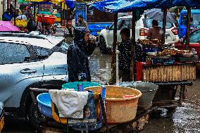 Daily Life In Kashmir