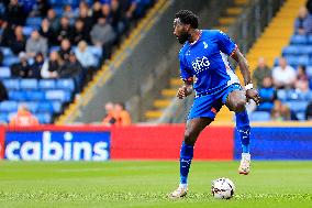 Oldham Athletic v Gateshead - Vanarama National League