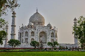 Daily Life In Agra