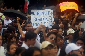 UNAM Law School Students And Workers Protest Against Judicial Reform In Mexico