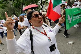 UNAM Law School Students And Workers Protest Against Judicial Reform In Mexico