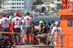 Canary Islands Sees Surge Of Migrant Arrivals - Spain