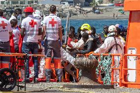 Canary Islands Sees Surge Of Migrant Arrivals - Spain