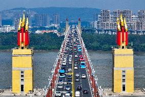 Traffic Peaks on the Nanjing Yangtze River Bridge in Nanjing