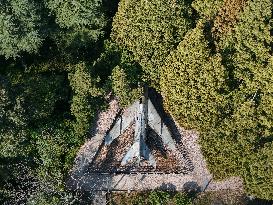 An Abandoned Combat Aircraft in Guiyang