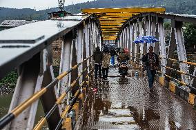 Daily Life In Kashmir