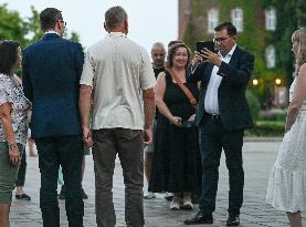 Jaroslaw Kaczynski Continues Monthly Visits To Brother's Crypt At Wawel