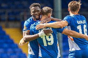 Oldham Athletic v Gateshead - Vanarama National League