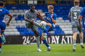 Oldham Athletic v Gateshead - Vanarama National League