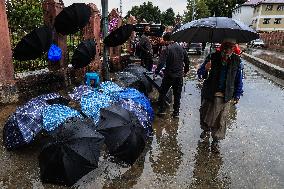 Rainy Weather In Kashmir, Orange Alert Issued