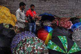 Rainy Weather In Kashmir, Orange Alert Issued