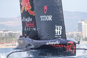 - Vela - America's Cup - Louis Vuitton Cup - Round Robin 1 & 2