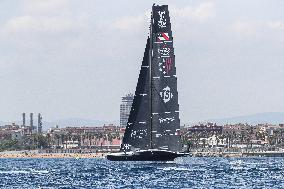 - Vela - America's Cup - Louis Vuitton Cup - Round Robin 1 & 2