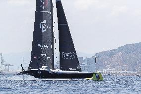 - Vela - America's Cup - Louis Vuitton Cup - Round Robin 1 & 2