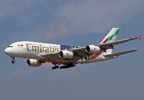 Emirates Airbus A380, with Wimbledon livery, landing in Barcelona