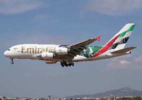 Emirates Airbus A380, with Wimbledon livery, landing in Barcelona