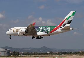 Emirates Airbus A380, with Wimbledon livery, landing in Barcelona