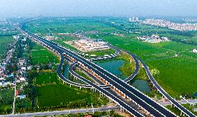 Chang-Tai Yangtze River Bridge Construction in Taixing