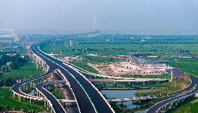 Chang-Tai Yangtze River Bridge Construction in Taixing